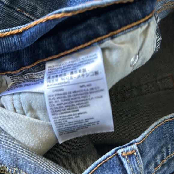 LEVI STRAUSS & CO. MEN JEANS, W33-L32 - Picture 5 of 8